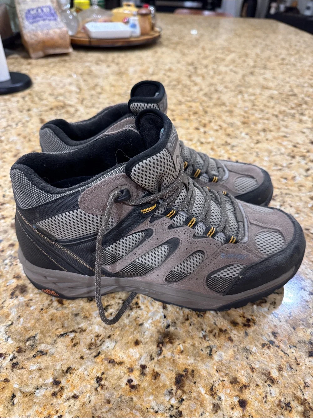 HiTec men’s hiking shoes
